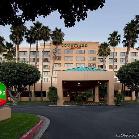 Отель Courtyard By Marriott Cypress Anaheim / Orange County Экстерьер фото