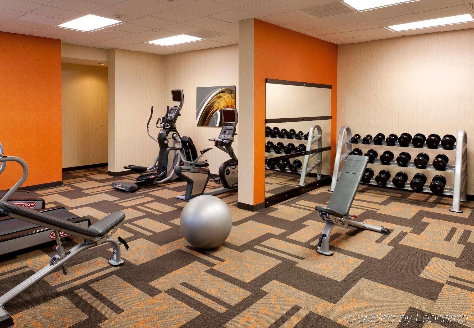 Отель Courtyard By Marriott Cypress Anaheim / Orange County Экстерьер фото